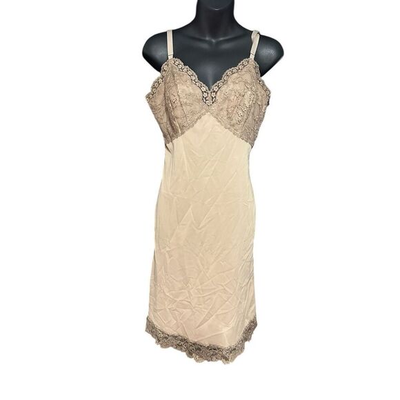 VINTAGE ARTEMIS tan W LACE & SATIN TRIM NYLON FULL SLIP SIZE 34 FULL SLIP (appro - Picture 2 of 8